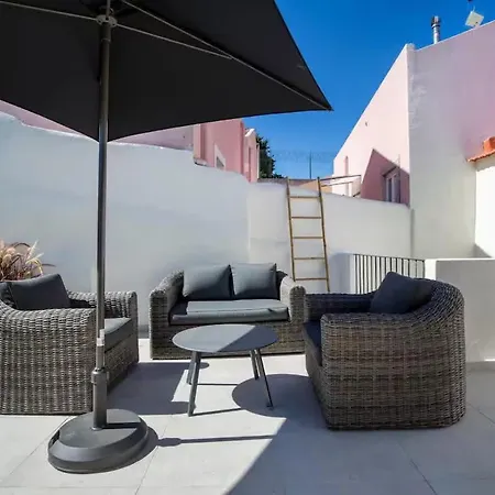 Pool-lisbon City Centre-garden-wifi-1d